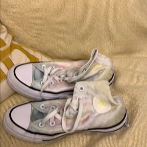 Converse shoes Size 6